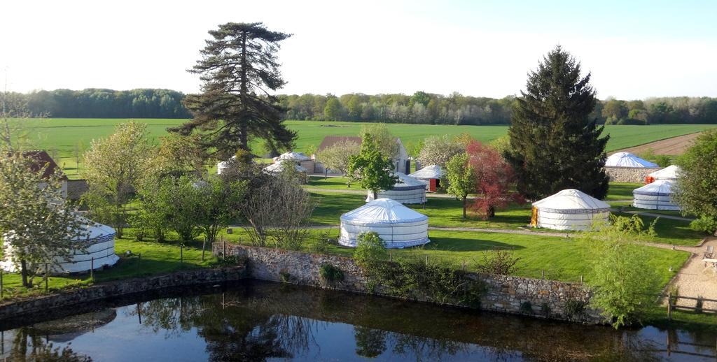 Yourte Nomade-Lodge Les Ecrennes Bagian luar foto